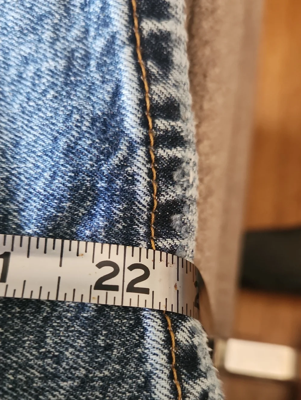 Levis 5 Pocket 511 Jeans Shorts (40)